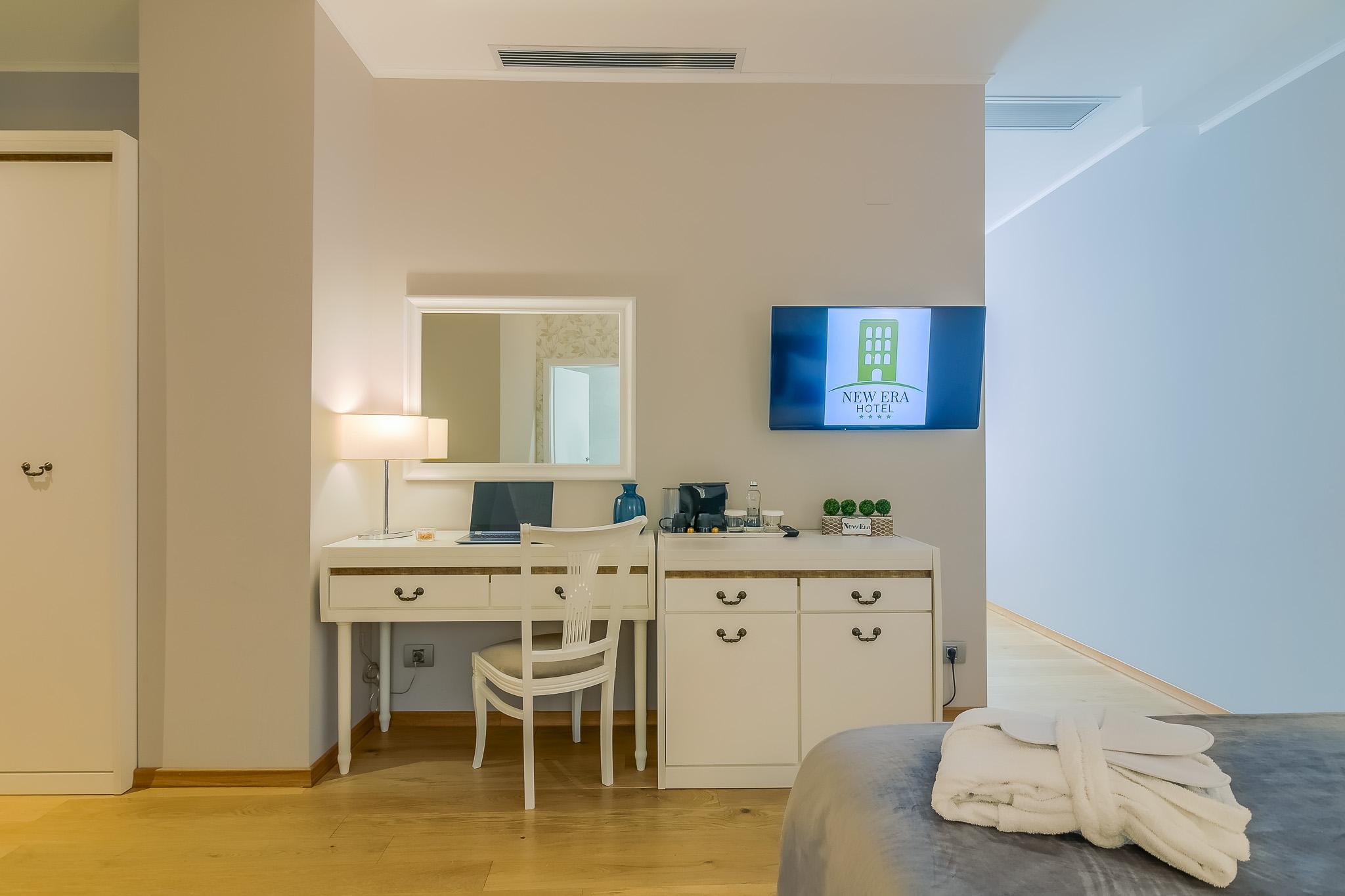 New Era Old Town Parking With Fee Nearby Hotel Bucarest