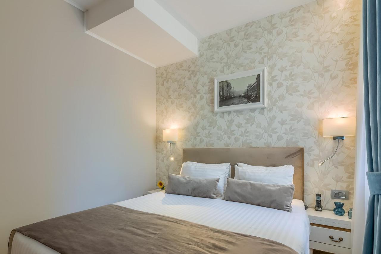 Hotel New Era Old Town Parking With Fee Nearby Bucarest