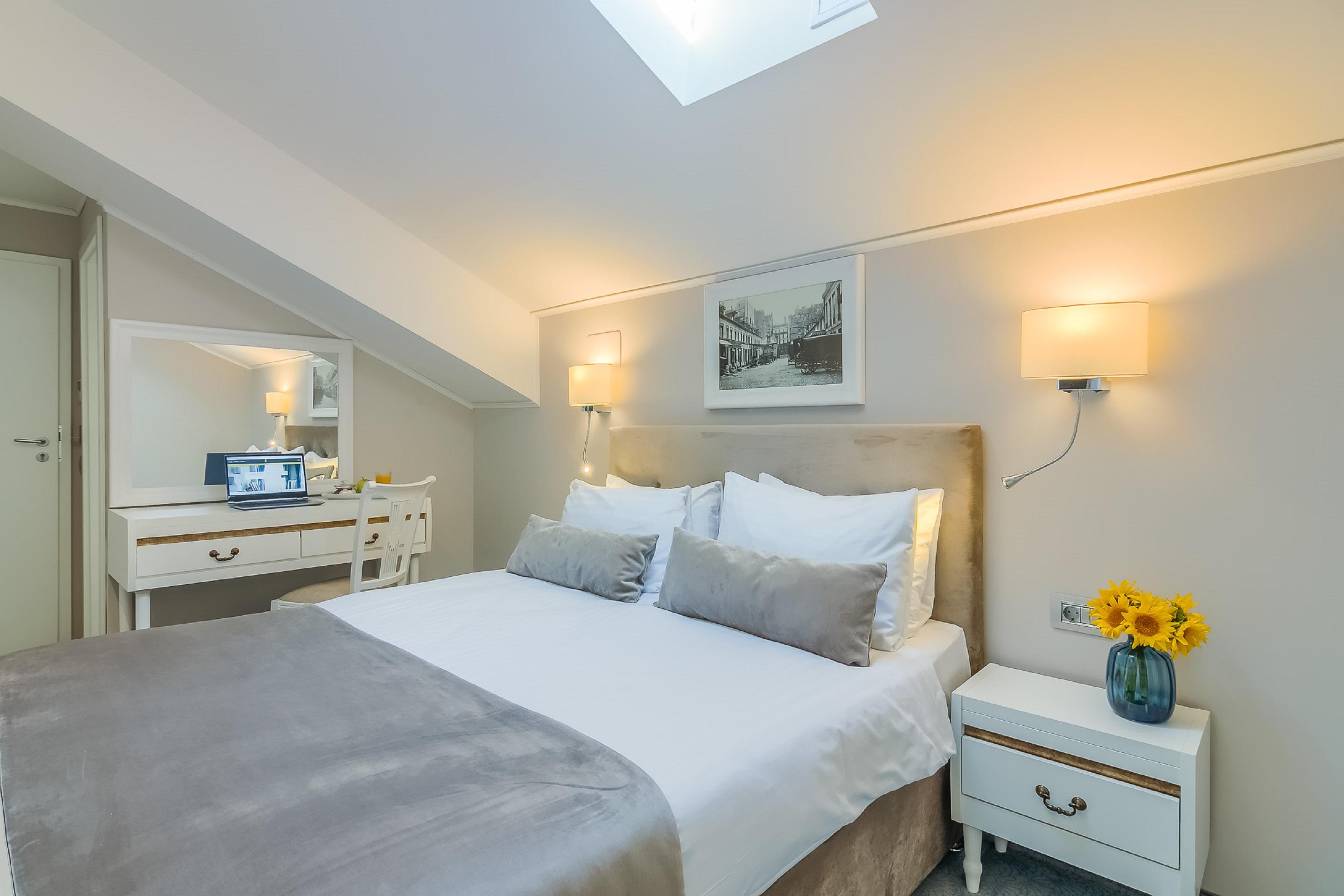 New Era Old Town Parking With Fee Nearby 4*